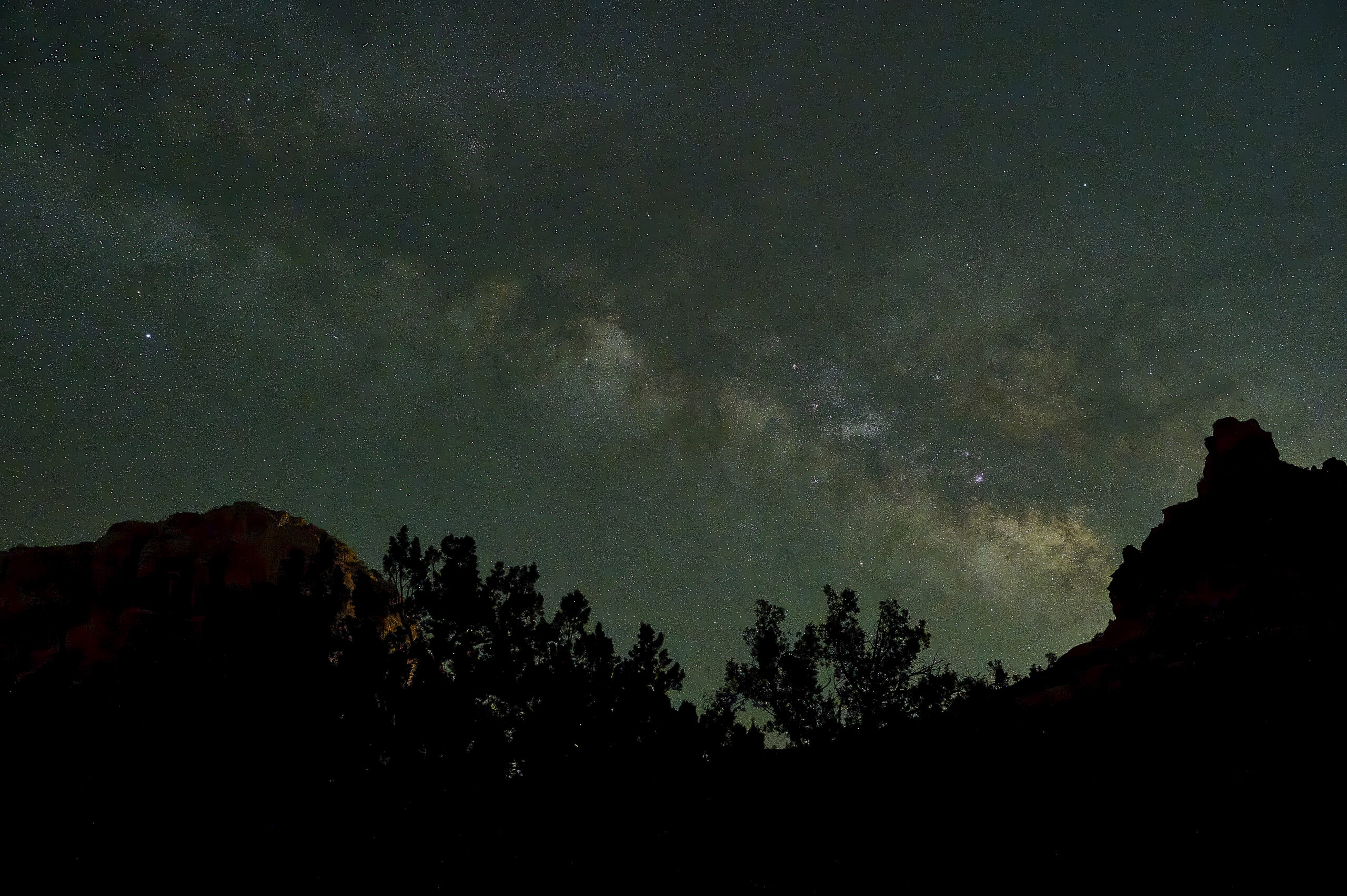 The Milky Way Between the Buttes